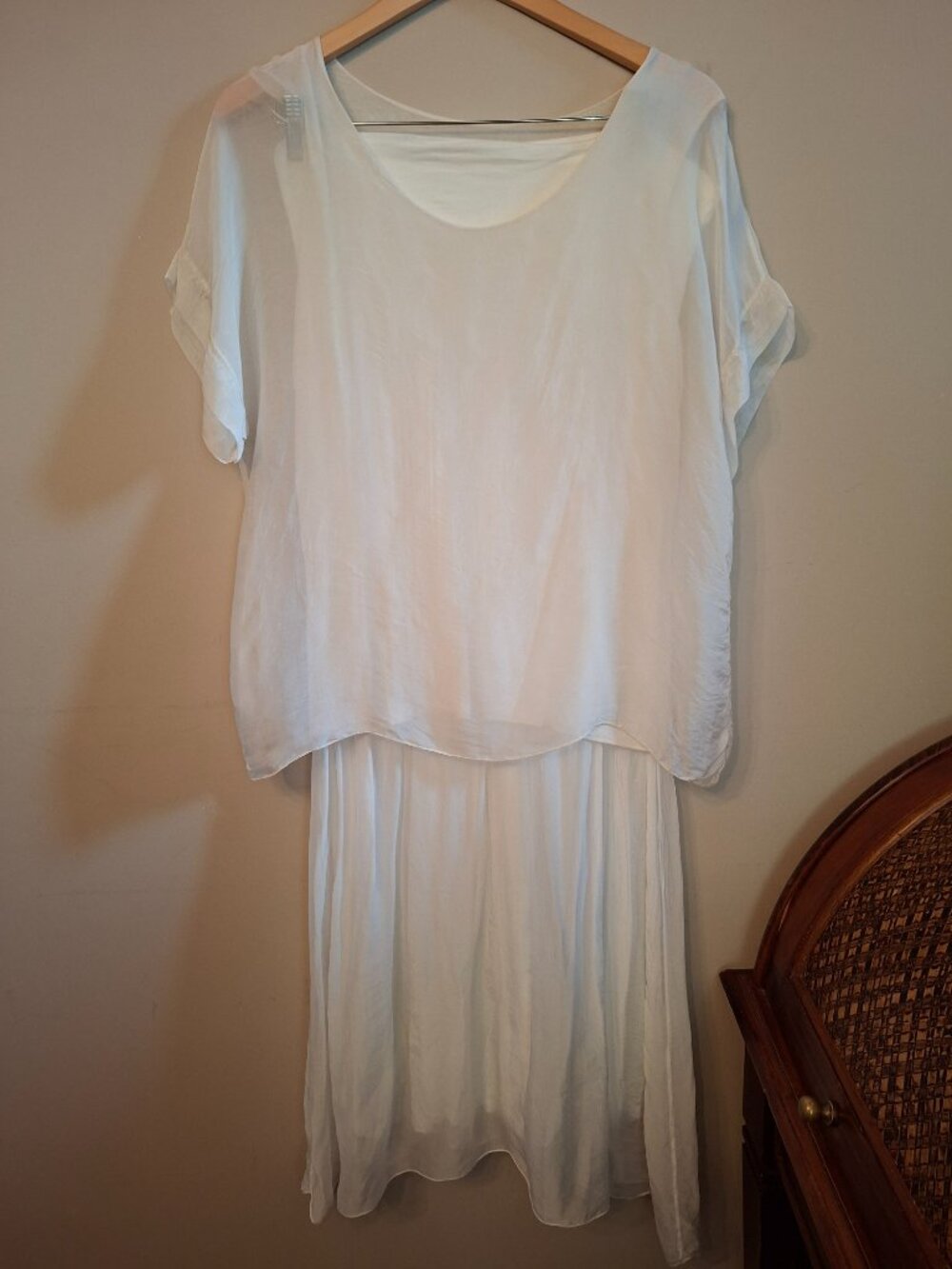 2 Piece: Italian made. Giusy Skirt &Top Size Lrg Off white Silk Chiffon overlay